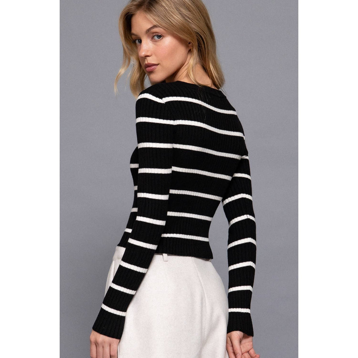 LONG SLV BUTTON DOWN STRIPE SWEATER: Black/Ivory